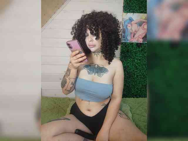 alex_is webcam
