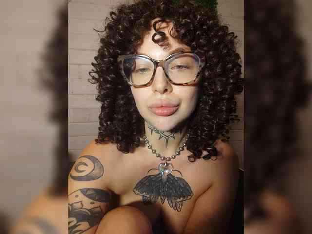 alex_is webcam