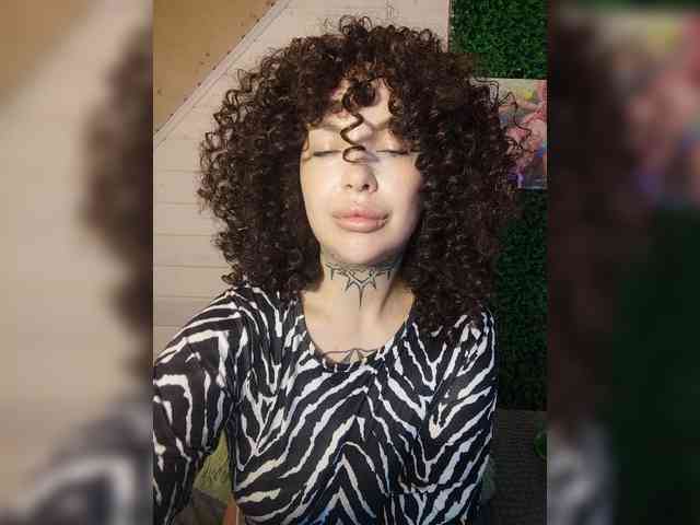 alex_is webcam