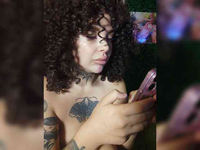 alex_is webcam