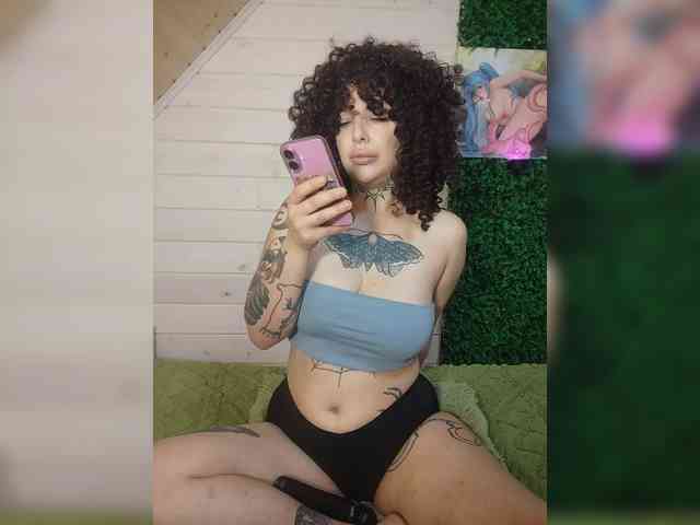 alex_is webcam