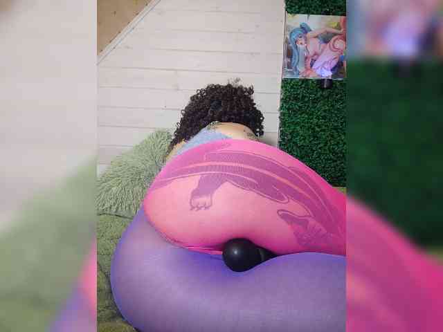 alex_is webcam