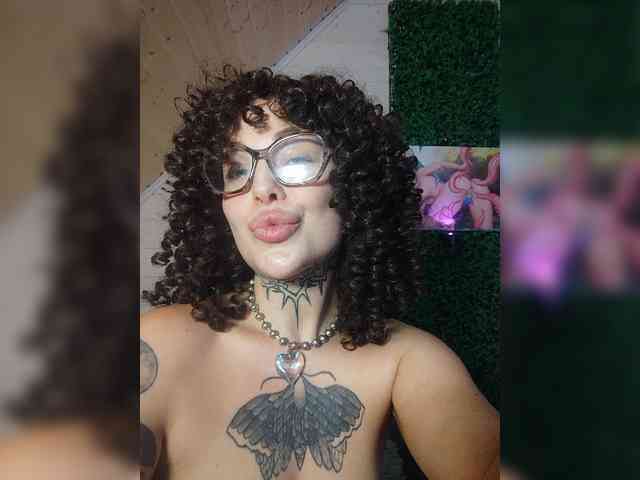 alex_is webcam
