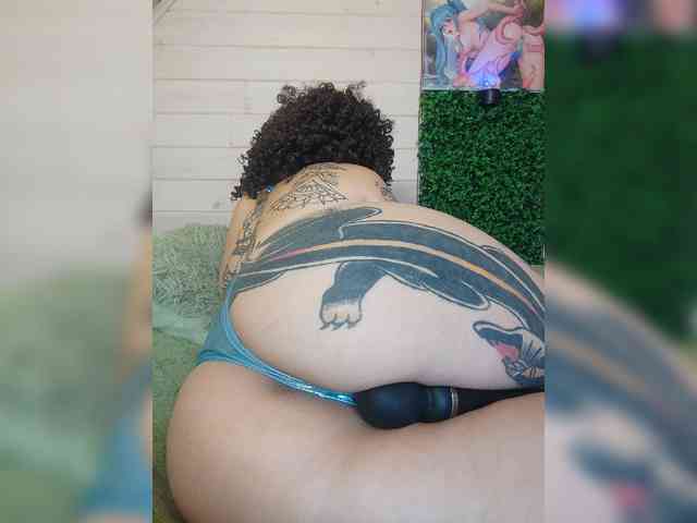 alex_is webcam