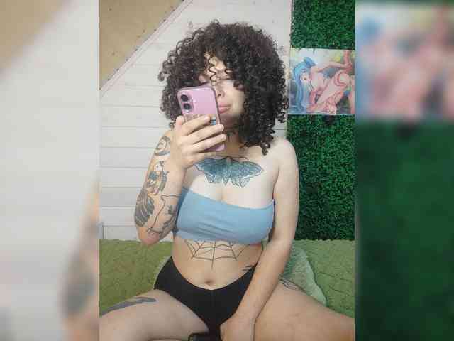 alex_is webcam