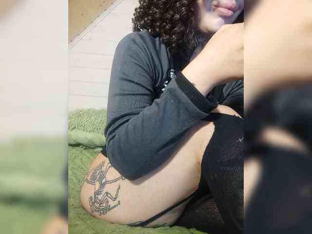 alex_is webcam