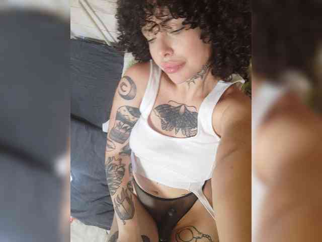 -alexis- Sex Cam Show