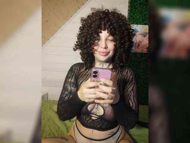 alex_is webcam