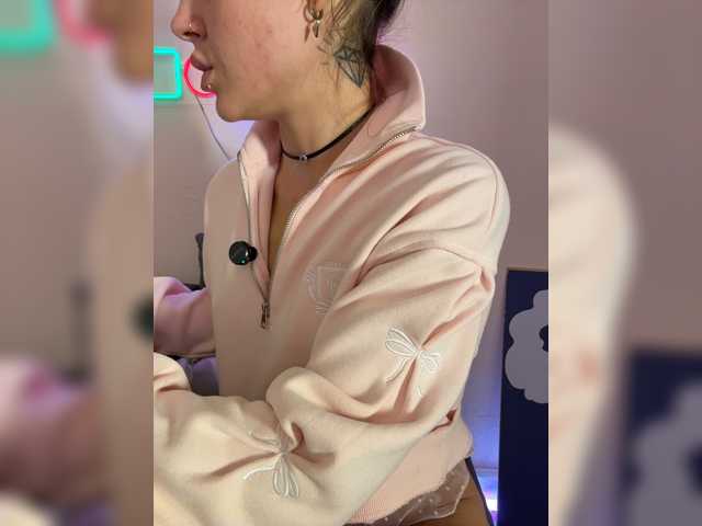 Shawty420, live now on BongaCams