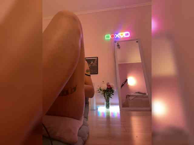 SHAWTY420 webcam