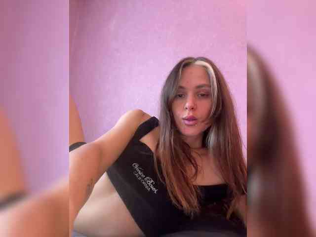 SHAWTY420 webcam