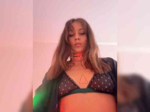 SHAWTY420 webcam