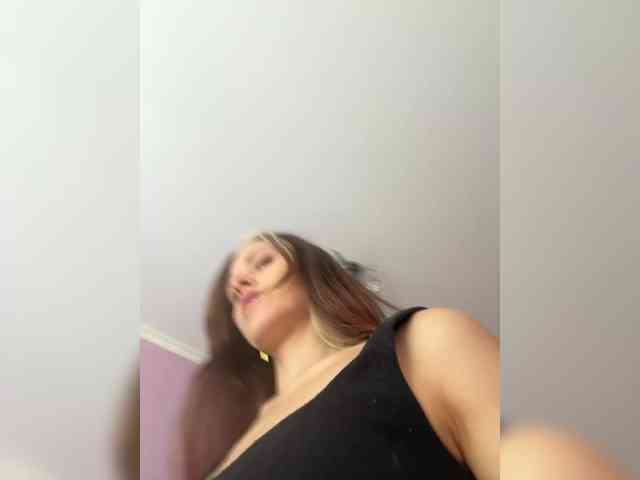 SHAWTY420 webcam