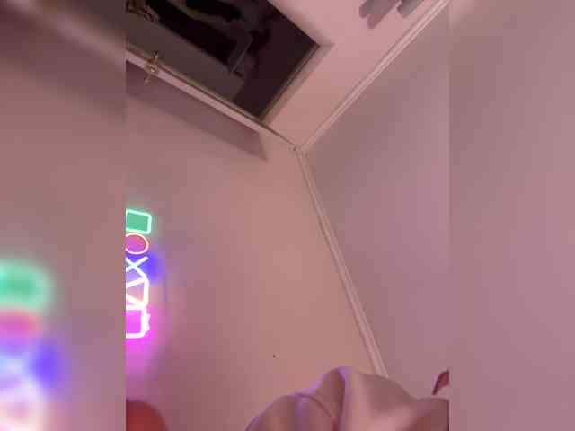 SHAWTY420 webcam