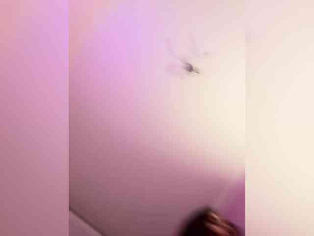 SHAWTY420 webcam