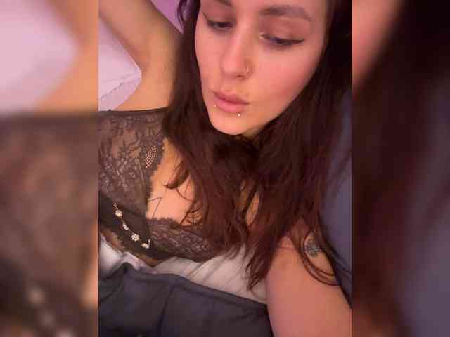 SHAWTY420 webcam