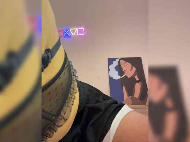 SHAWTY420 webcam