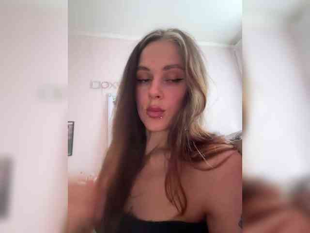 SHAWTY420 webcam