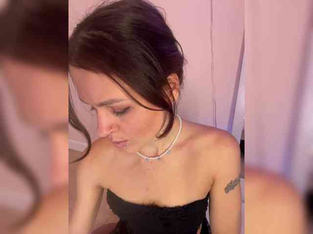 SHAWTY420 webcam