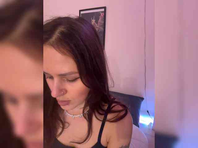 SHAWTY420 webcam