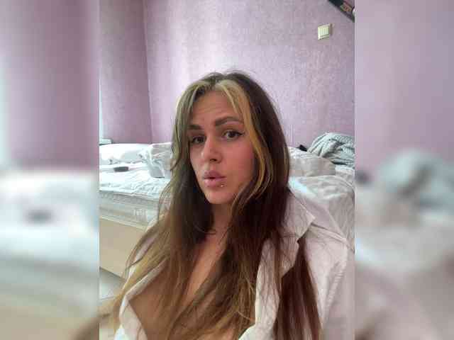 Ce modèle est en direct maintenant. Shawty420
