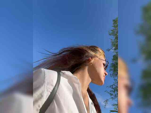 Эта модель сейчас онлайн. Shawty420