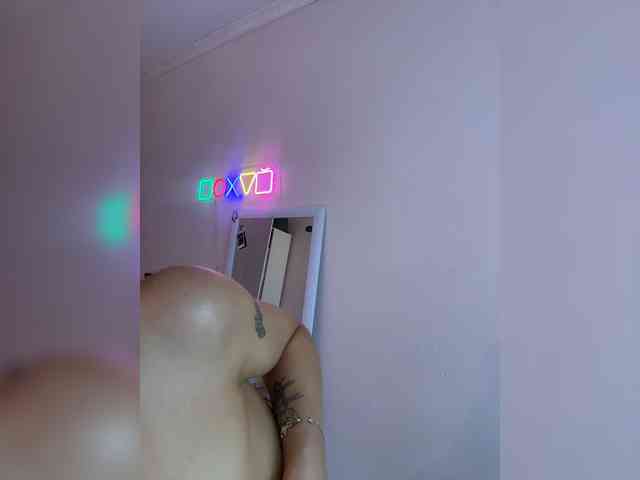 SHAWTY420 webcam