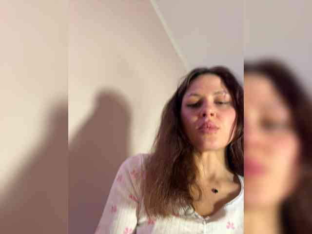 SHAWTY420 webcam