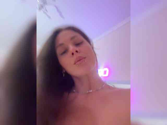 SHAWTY420 webcam