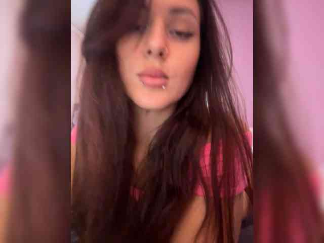 SHAWTY420 webcam