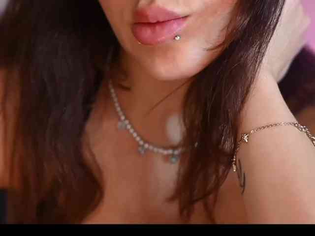 SHAWTY420 webcam