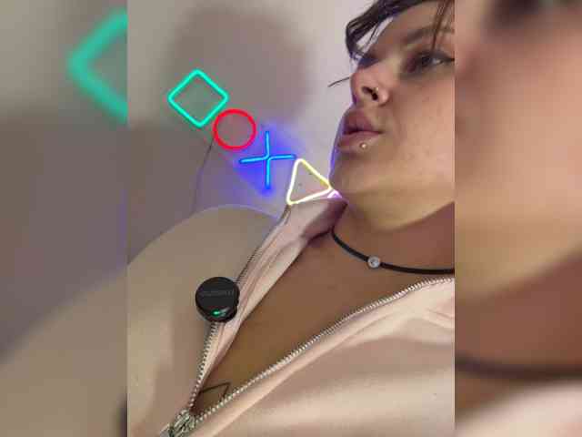 SHAWTY420 webcam