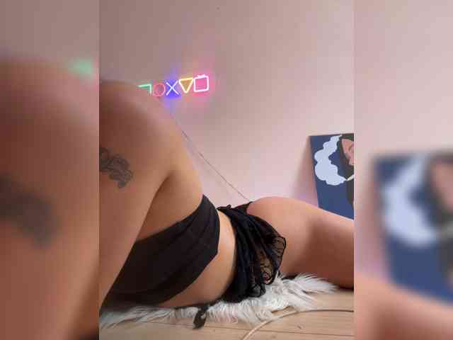 SHAWTY420 webcam