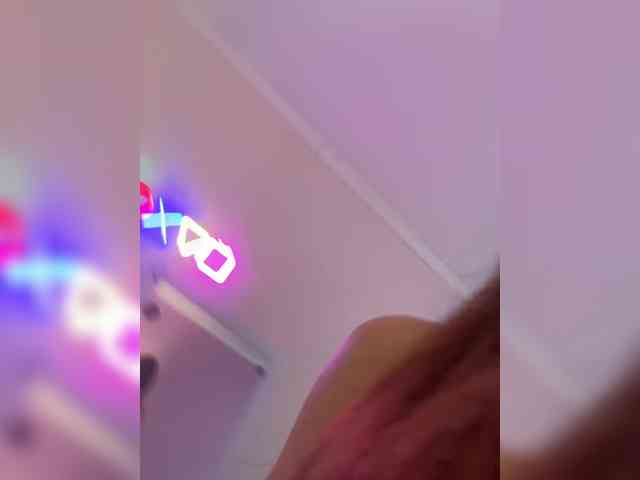 SHAWTY420 webcam