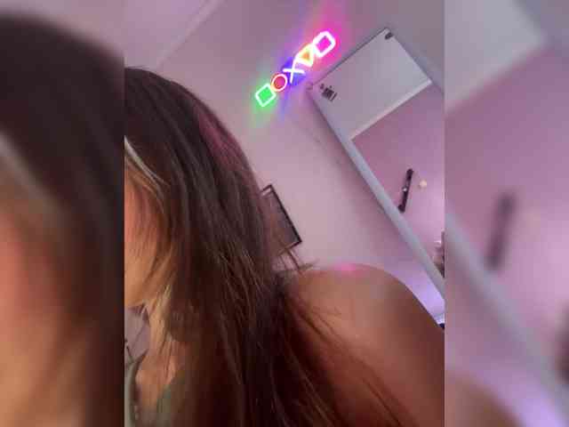 SHAWTY420 webcam