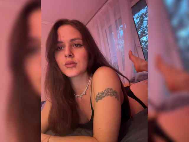 SHAWTY420 webcam