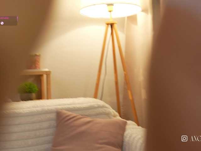 Holly-bunny live cam on BongaCams
