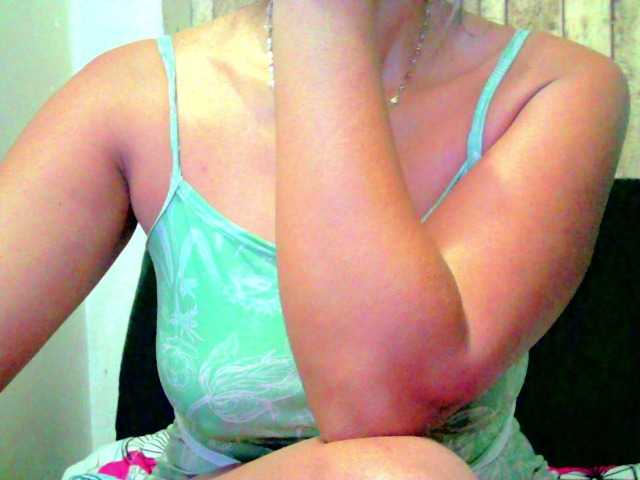 Celestee-1 live cam on BongaCams