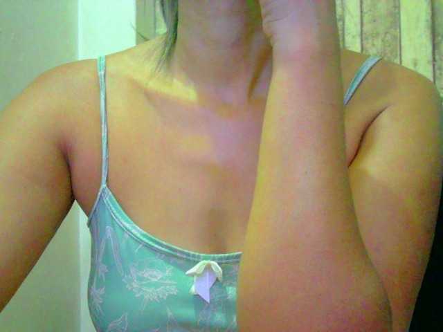 Celestee-1 live cam on BongaCams