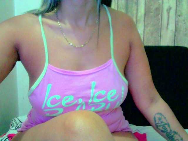 Celestee-1 live webcam show