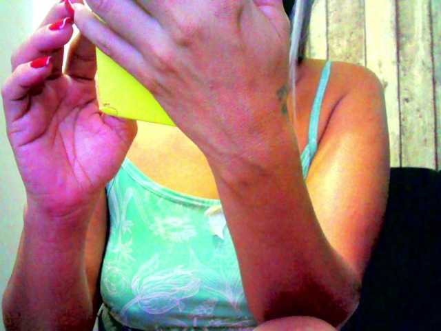 Celestee-1 live cam on BongaCams