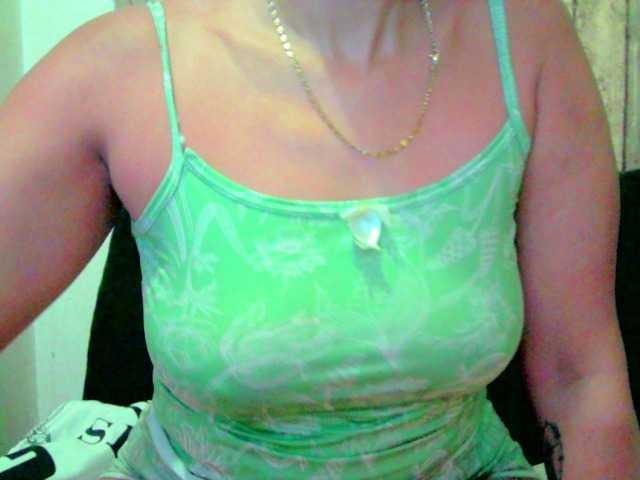 Celestee-1 live cam on BongaCams