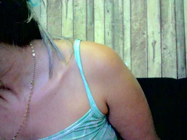 Celestee-1 live cam on BongaCams