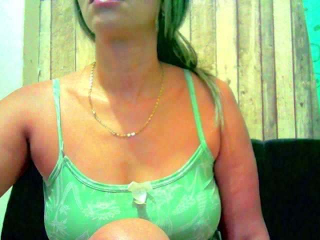 Celestee-1 live cam on BongaCams