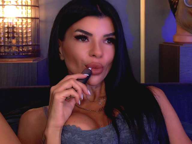 EleniaDevons