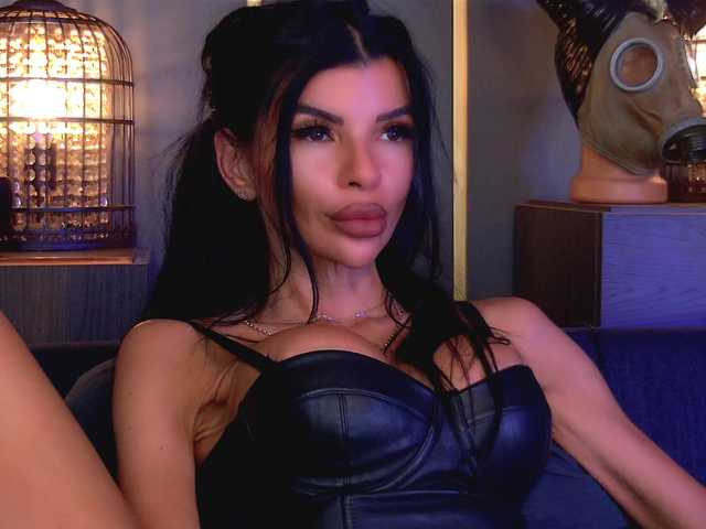 EleniaDevons