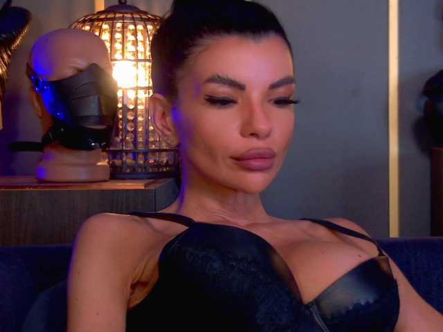 EleniaDevons