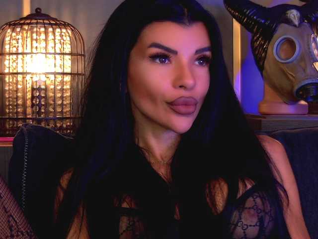 EleniaDevons