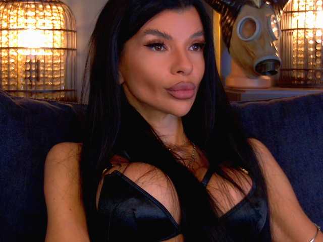EleniaDevons