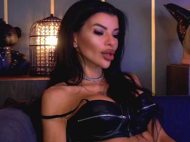 EleniaDevons